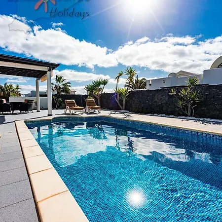 Vivienda Vacacional Casa Maura Villa *